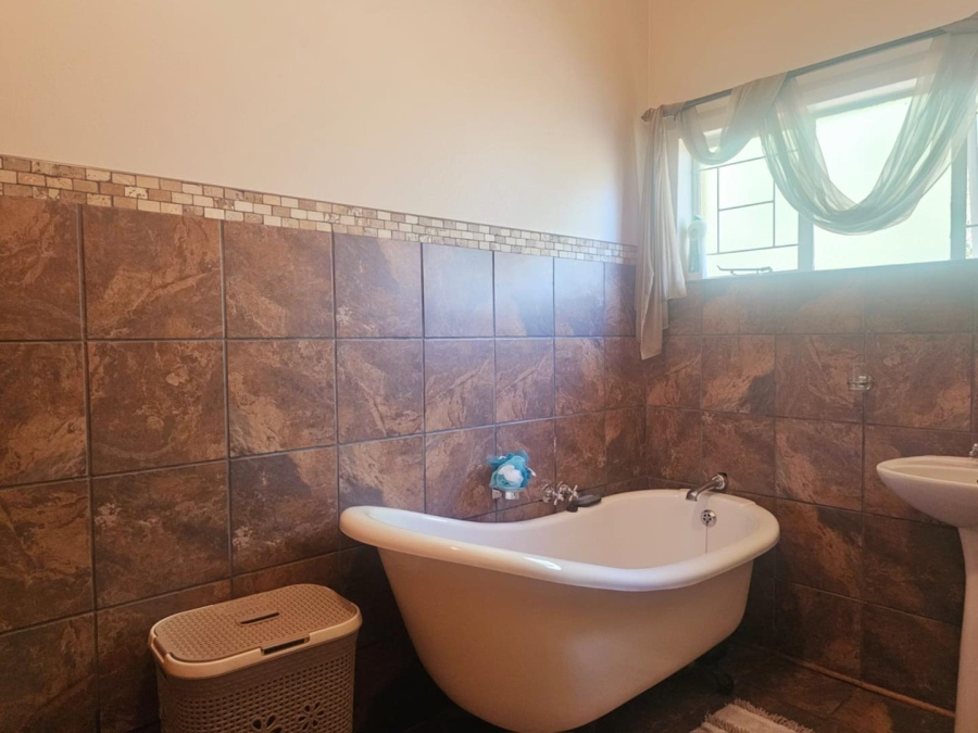 4 Bedroom Property for Sale in Dewetsdorp Free State